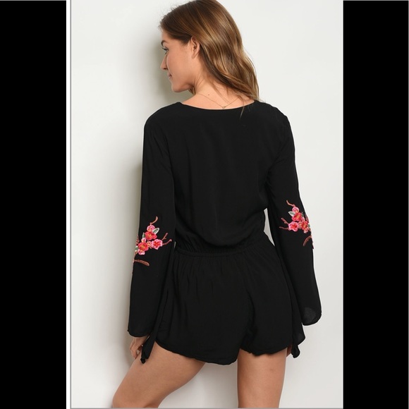 Long bell sleeve V-nck floral embroidery romper.❤️ - Picture 2 of 3